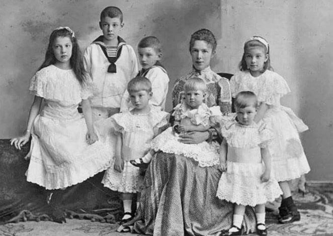 L'archiduchesse Marie-Valérie et sa famille