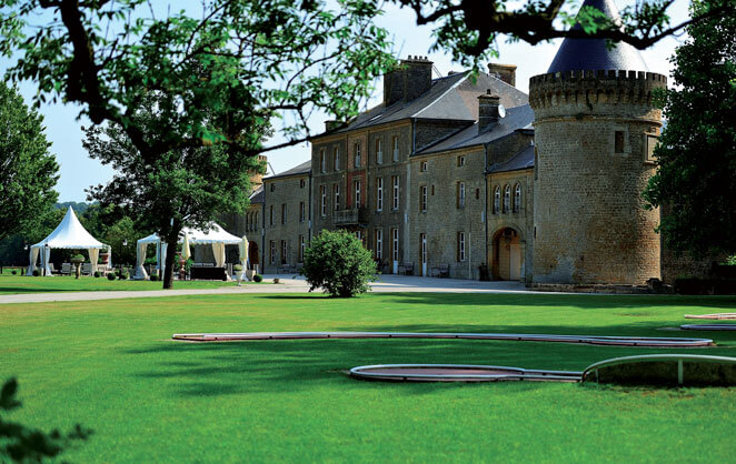 Les jardins de l'hôtel Relais & Châteaux du Domaine Château Faucon