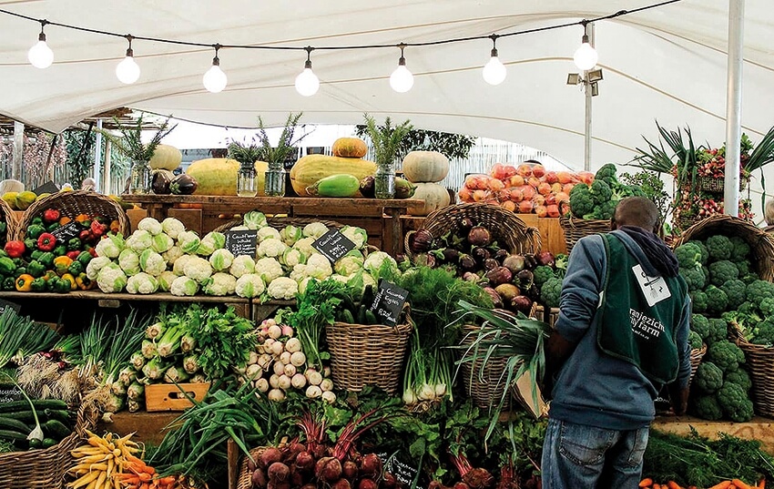 The original farmers market • L'Éventail