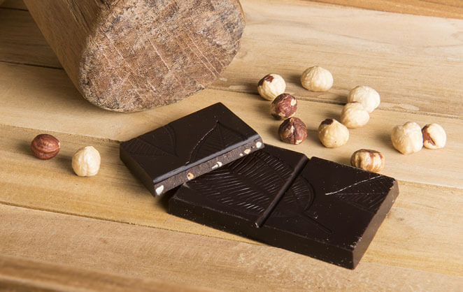 Une tablette de chocolat artisanale bean to bar à l'occasion du Salon du Chocolat de Bruxlles à Tour & Taxis