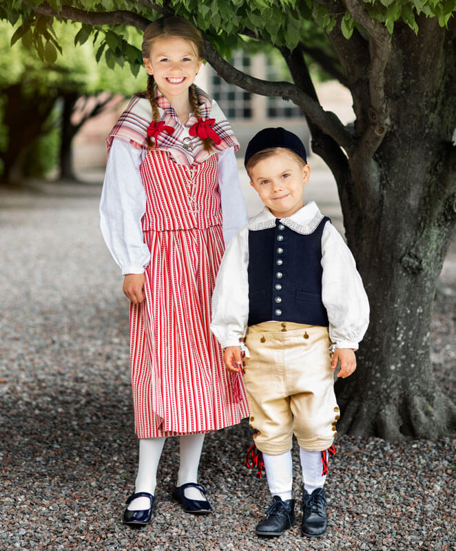Le prince et la princesse Oskar et Estelle de Suède