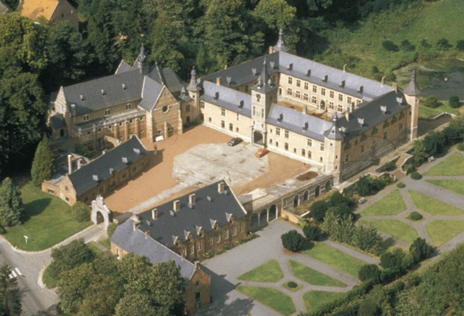 Vue aérienne ancienne du château de Rixensart