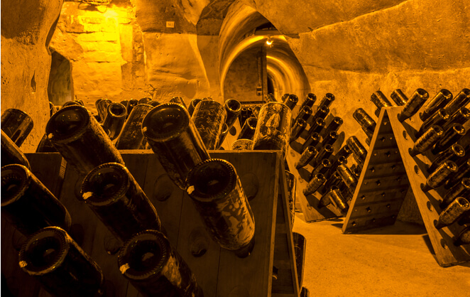 Les caves de la maison de champagne Taittinger à Reims