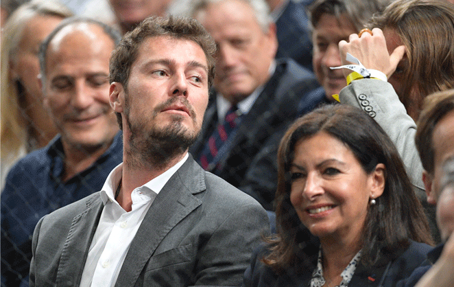 Le tennisman Marat Safin en tribune