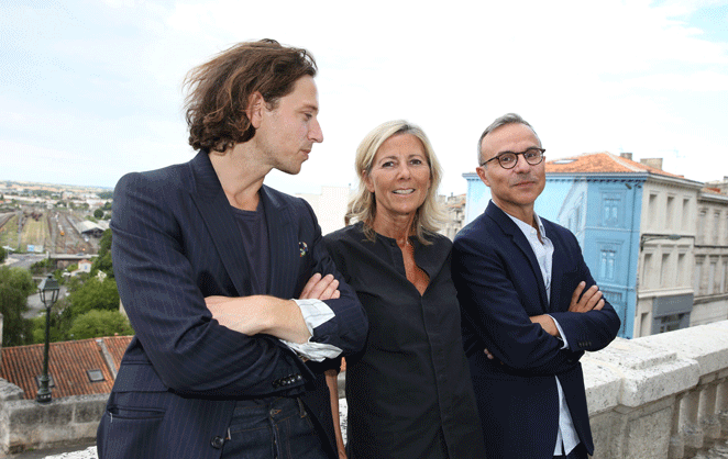 L'auteur Philippe Besson avec Raphael et Claire Chazal