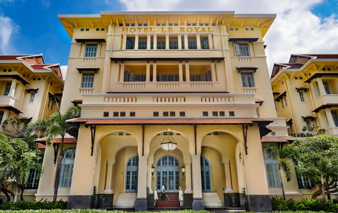 L'hôtel Le Royal où travaille la princesse Norodom Chansita du Cambodge