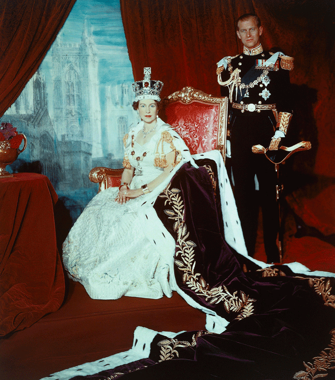 Photo officielle du sacre de la reine Elizabeth II d'Angleterre avec le duc d'Edimbourg