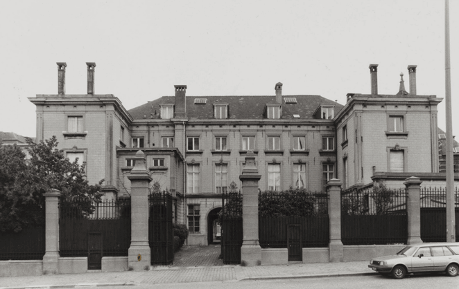 La facade de l'hotel de Merode en 1980