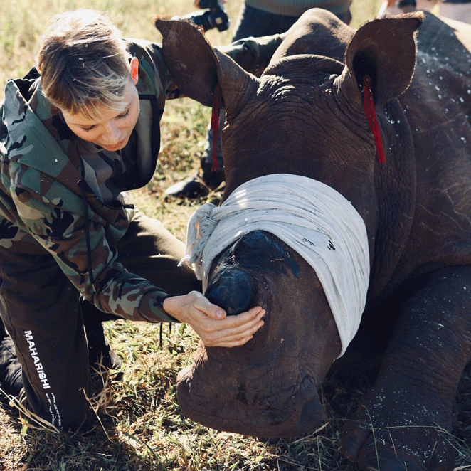 La princesse Charlène de Monaco porte secours des rhinocéros d'Afrique du Sud