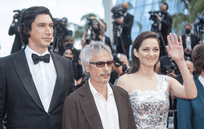 Adam Driver, Leos Carax et Marion Cotillard lors de la cérémonie d'ouverture du Festival de Cannes 2021