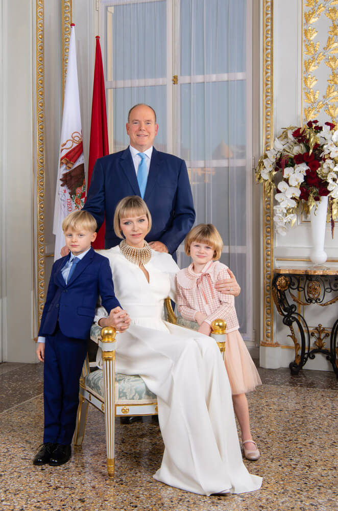 Portrait officiel de la famille princière de Monaco