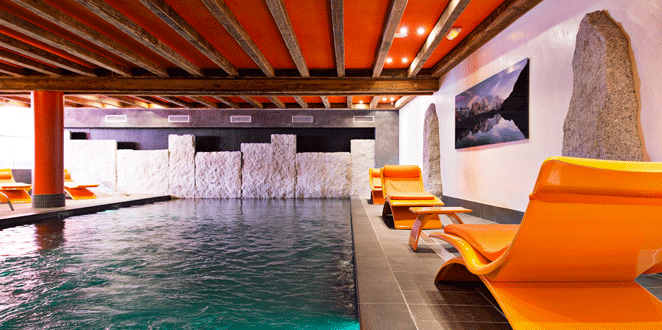 La piscine de l'hôtel Maison Bouvier à Tignes