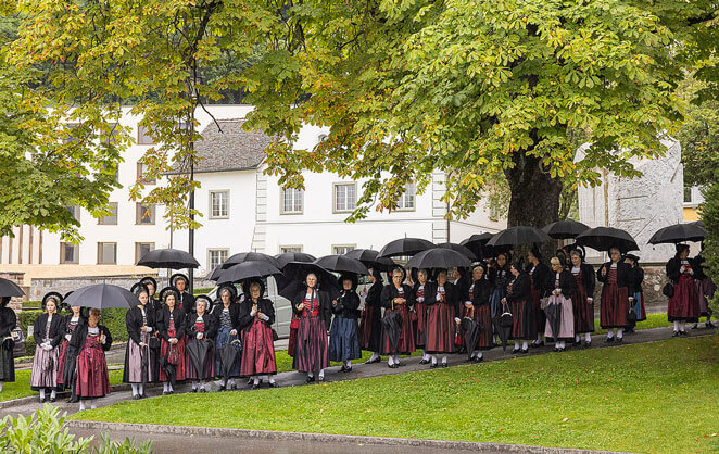 Les tenues traditionnelles du Liechtenstein pour les funérailles de la princesse Marie-Aglaé