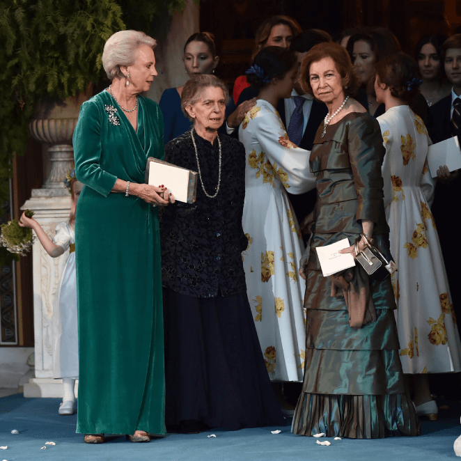 La princesse Benedikte de Danemark, la princesse Irène de grèce et la reine Sofia d'Espagne au mariage du prince Philippos de Grèce