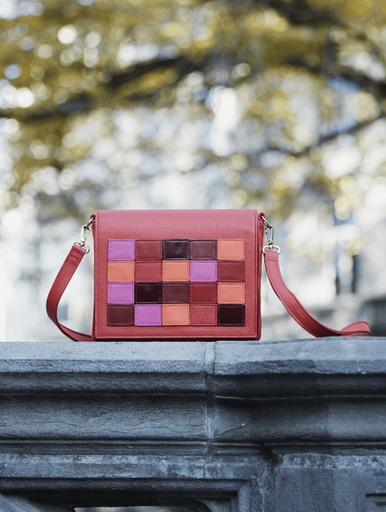 YUSO, Daphné Red bag, 399€ © DR