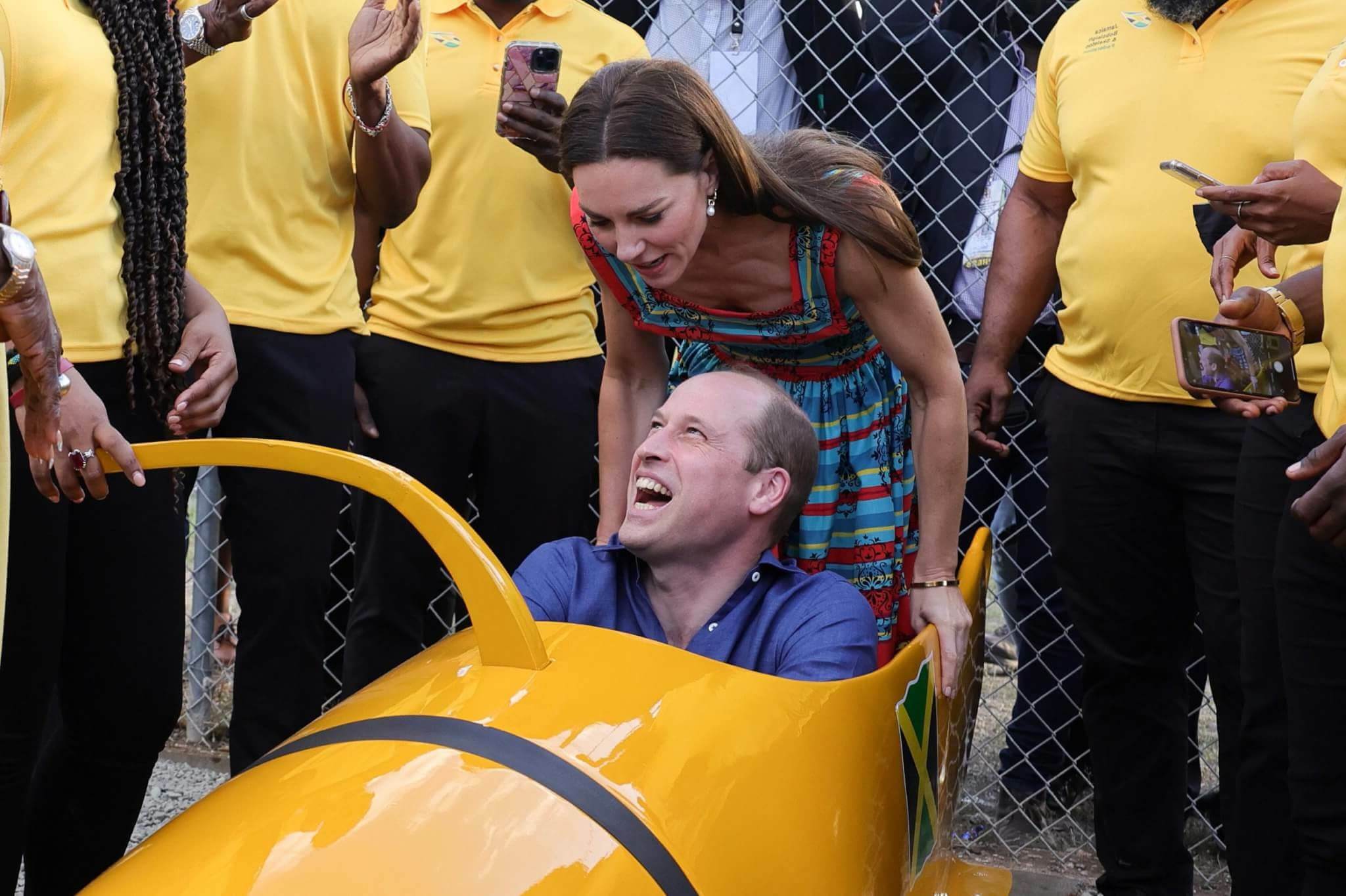 Le duc de Cambridge dans un bobsleigh aux Caraïbes