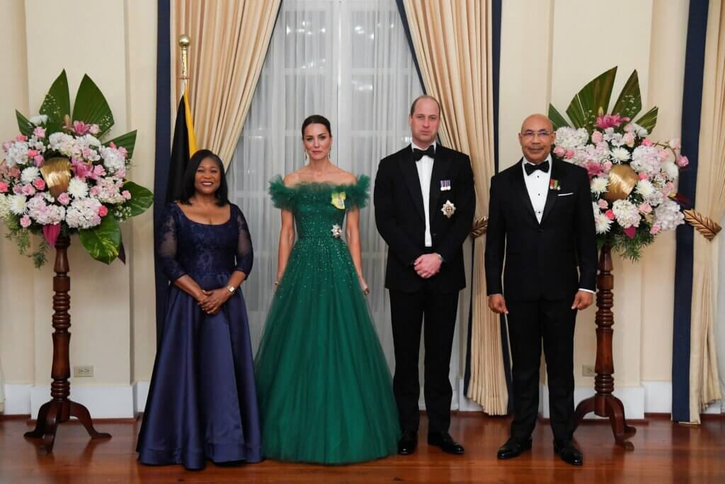 Les ducs de Cambridge a une soirée de gala en Jamaïque