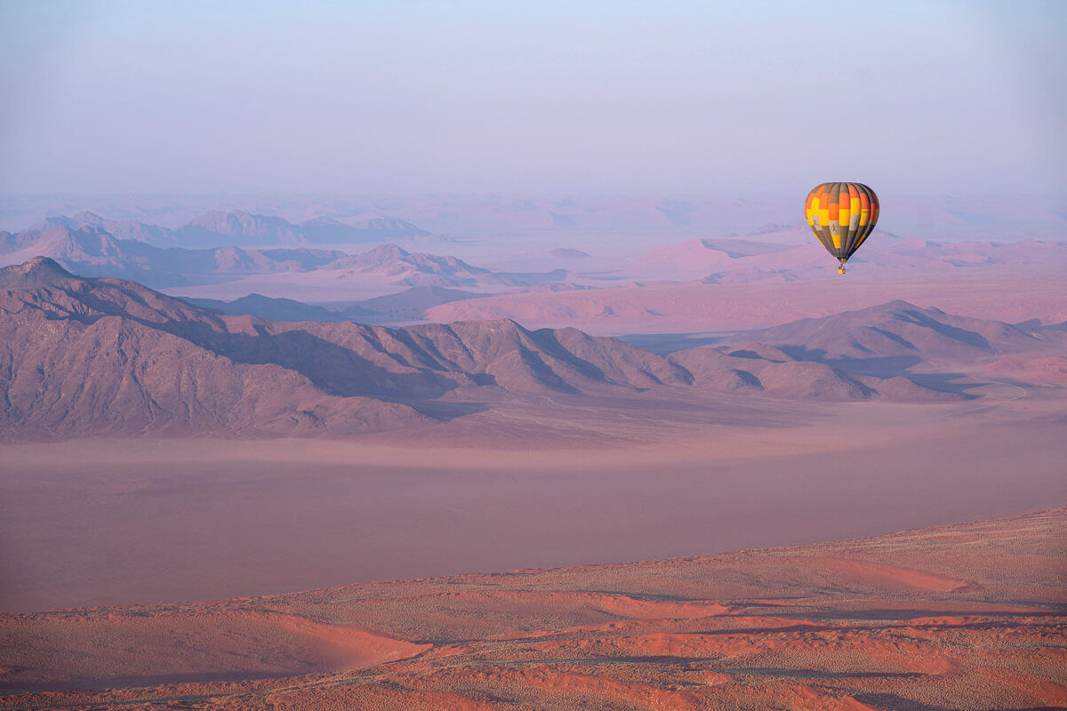 Le survol du désert de Namib en montgolfière. © Terre d'Afrique